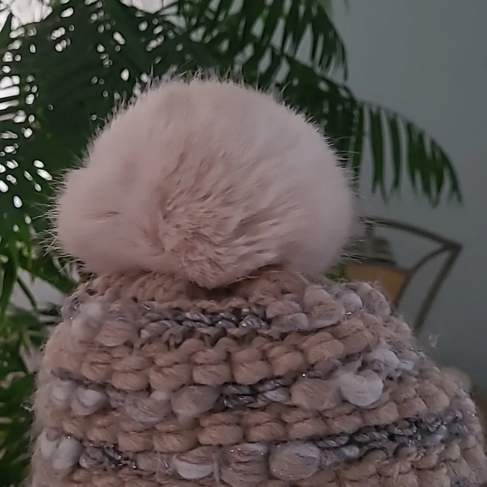 Chunky Knit Beanie with Pom Pom ❤️